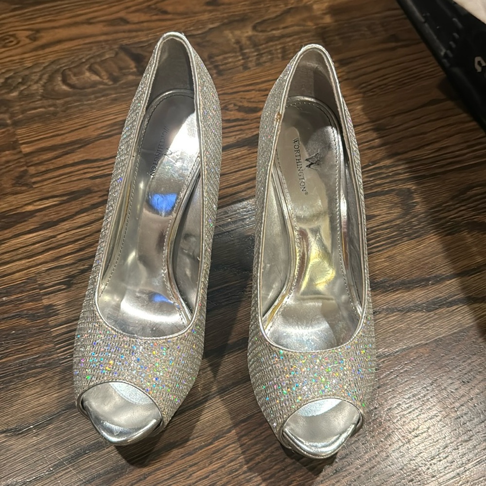 Silver 4” platform sparkle heel, 7.5